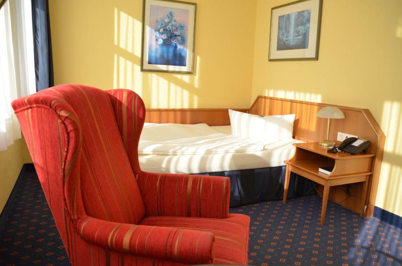 Single Room,1360064282:JPEG