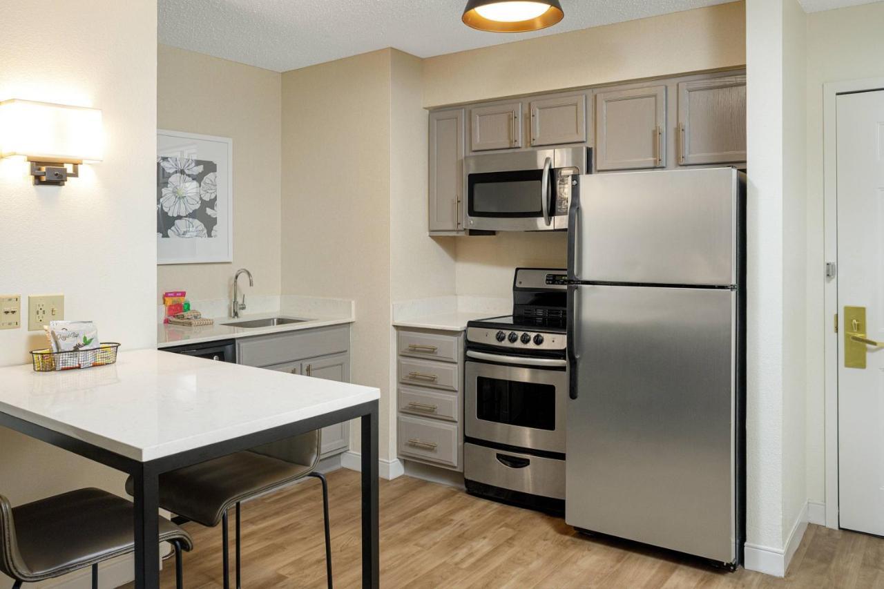1 Bedroom Suite, 2 Double, Sofa bed