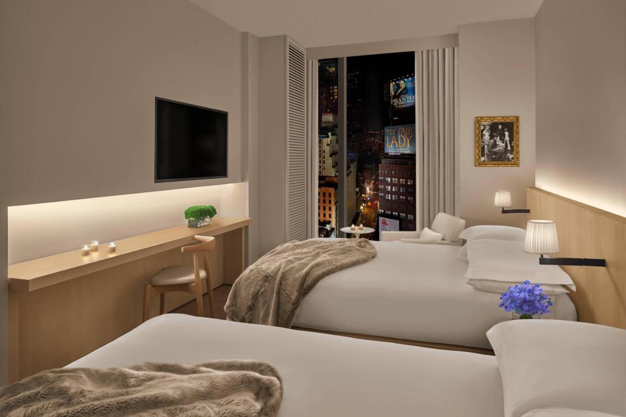 Deluxe Double Room with Two Double Beds,1360475216:JPEG