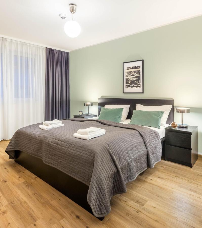 1-Bedroom Suite Balcony,1360646294:JPEG