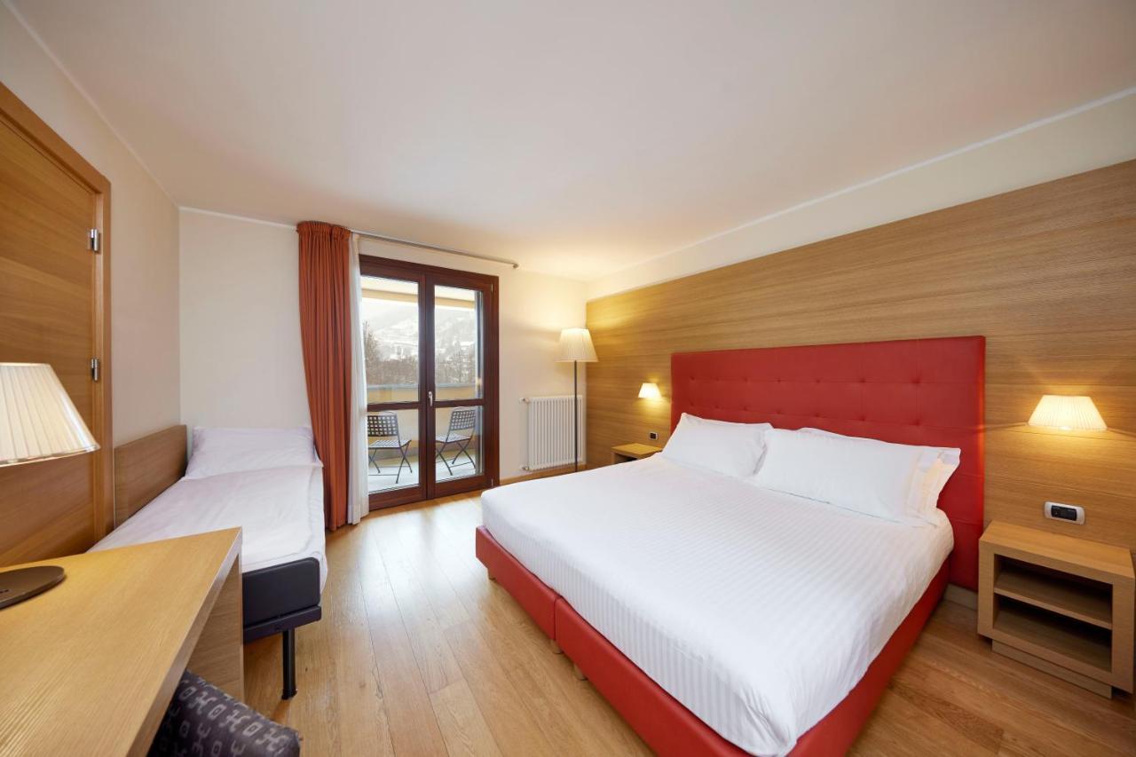 Standard Triple Room with Balcony,1588433564:JPEG