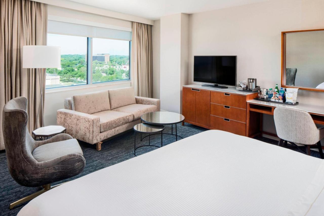 Deluxe, Deluxe Room, 1 King