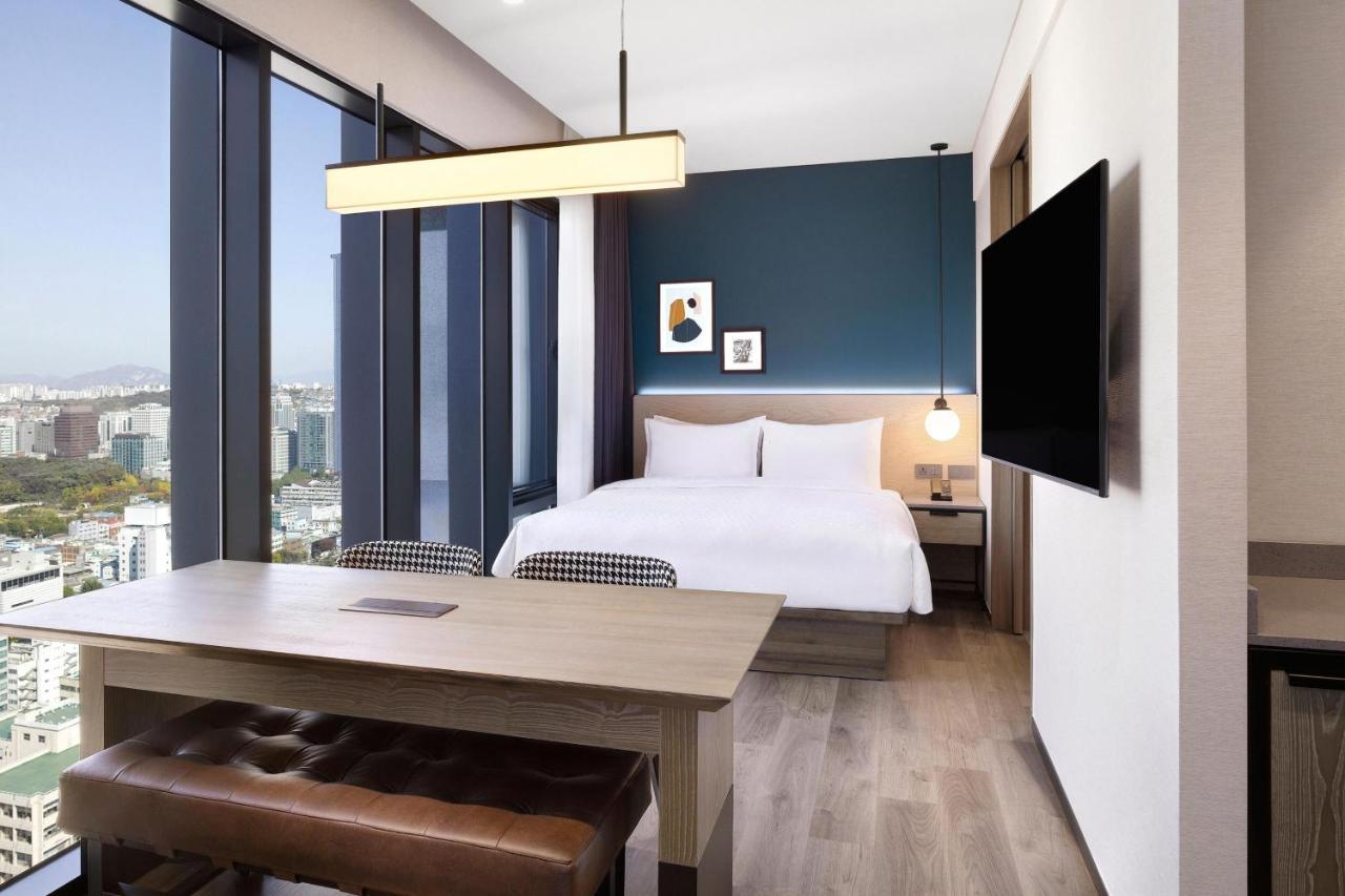 Chambre Lit King-Size Deluxe - Vue sur Ville