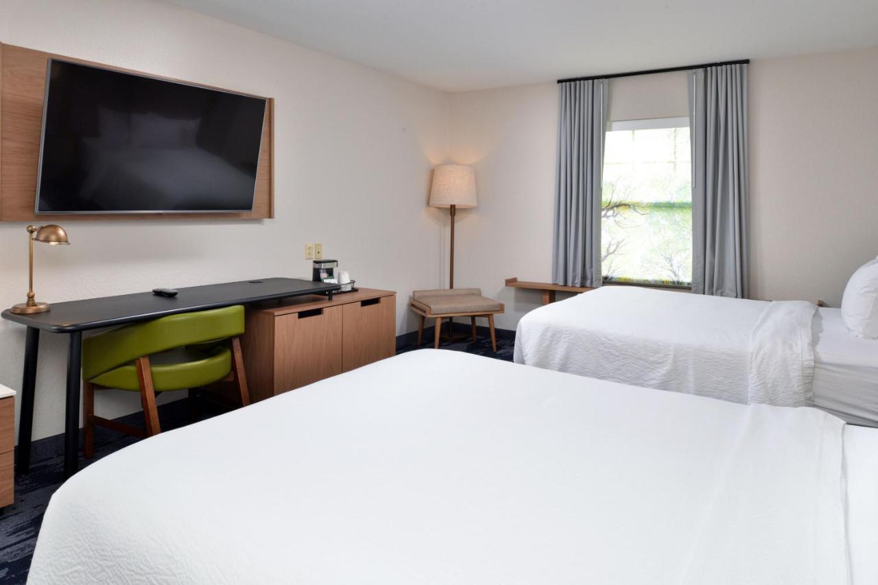 Queen Room with Two Queen Beds