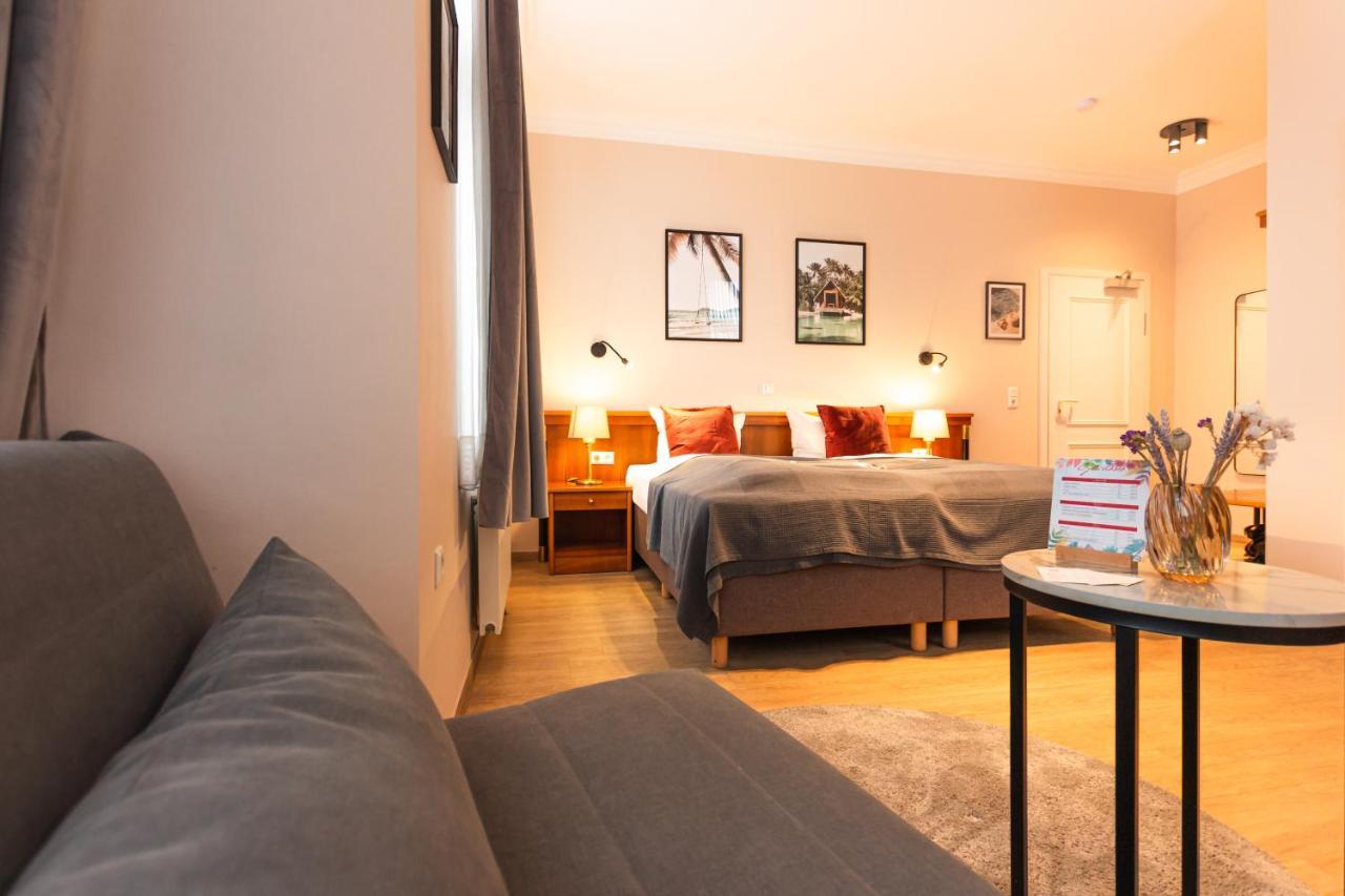 Standard Double Room,1367533682:JPEG