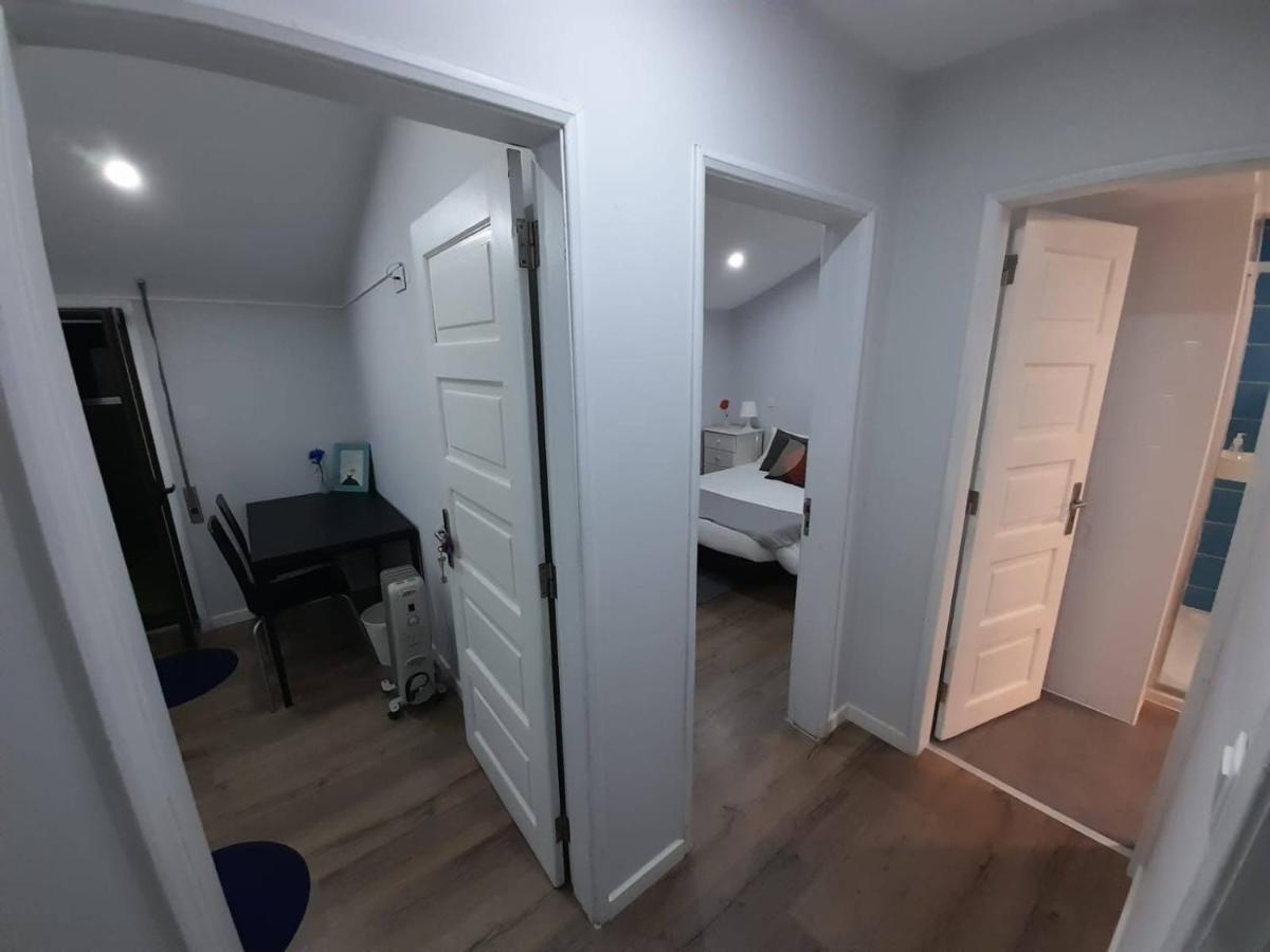 Quarto Duplo com Casa de Banho Partilhada