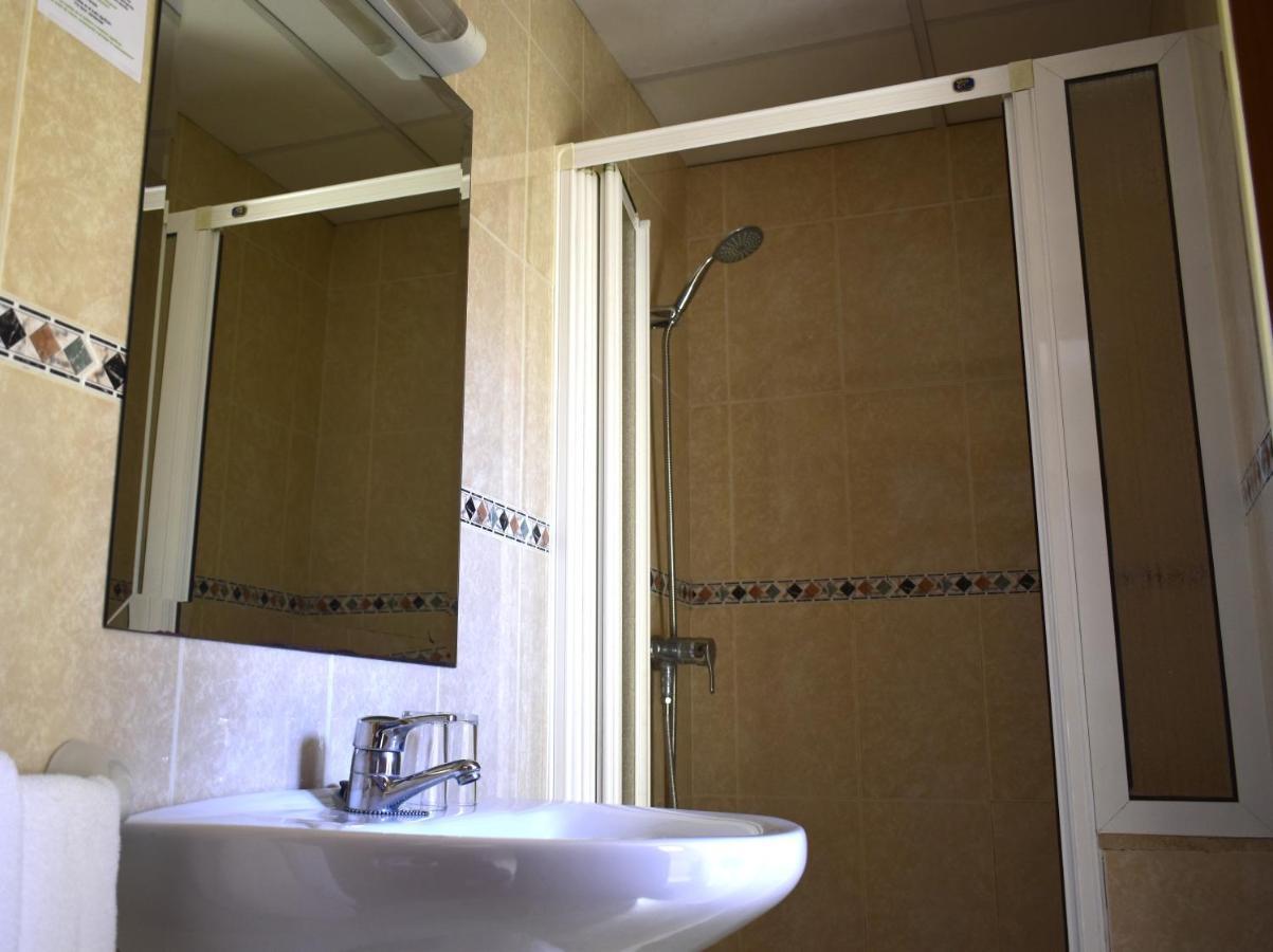 Habitación Doble con baño privado