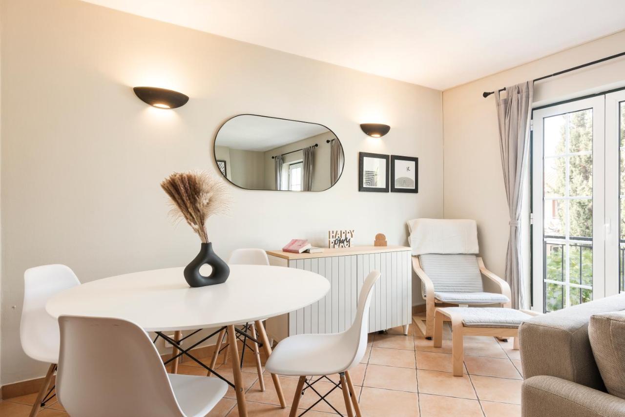Two-Bedroom Apartment,1368770663:JPEG