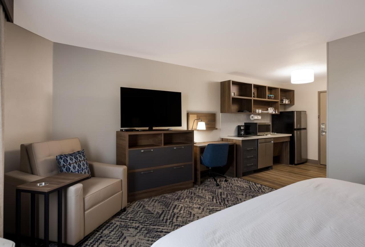 King Studio Suite