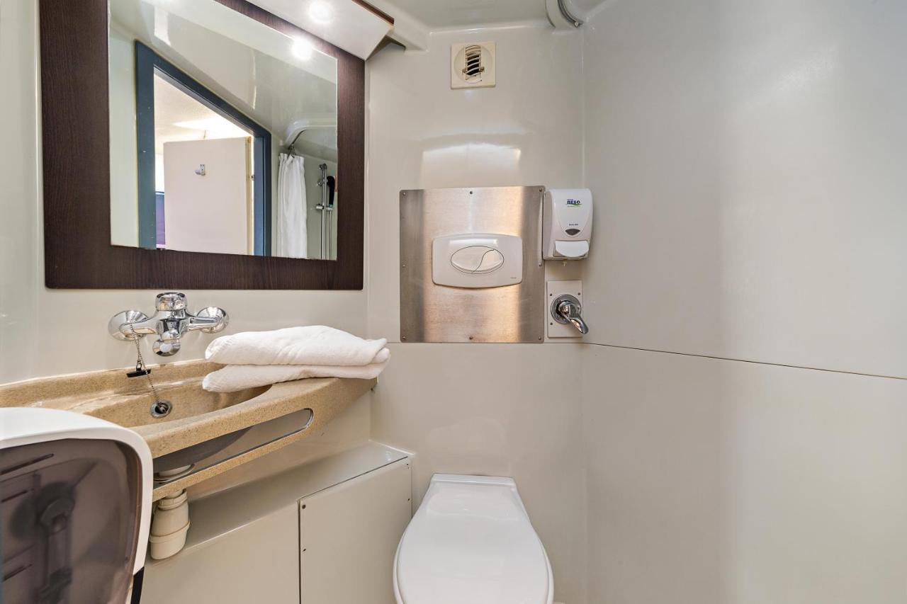 Chambre Triple (1 Lit Double et 1 Lit Simple)