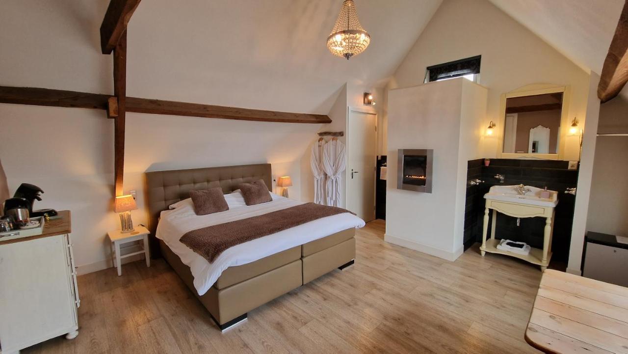 Comfort Double Room with Private Bathroom,1380934283:JPEG
