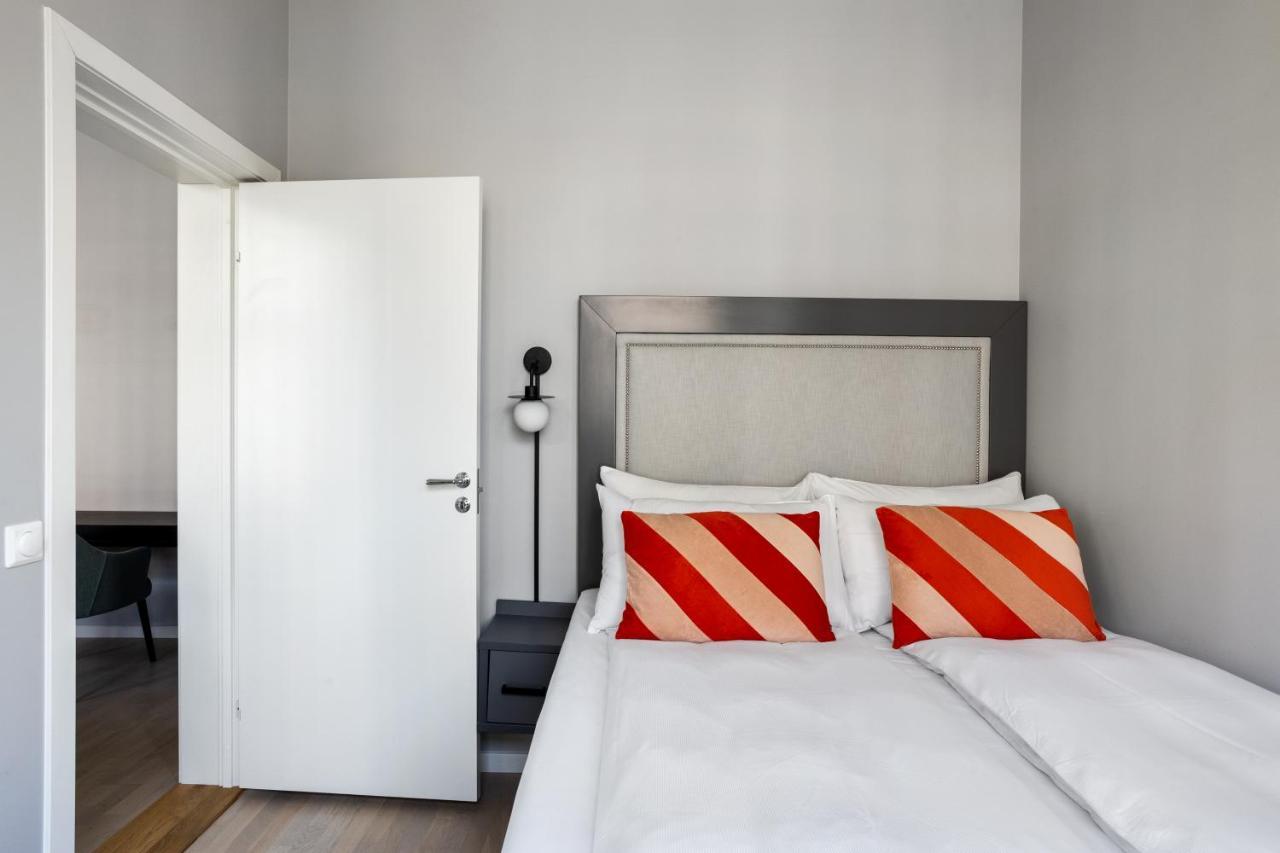 Appartamento con 1 Camera da Letto, Balcone e Divano Letto