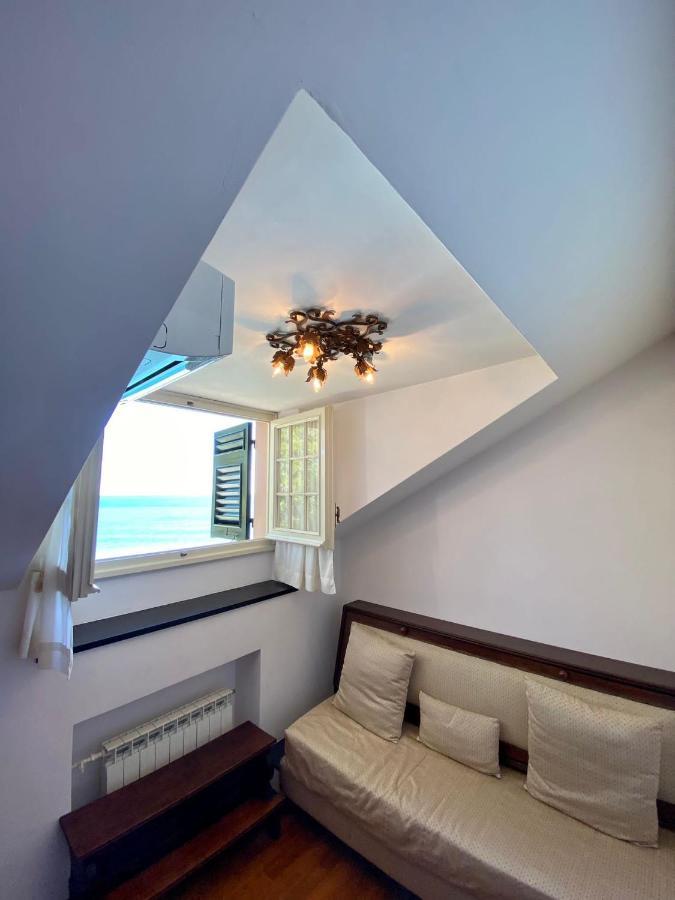 Family Room,1376780564:JPEG