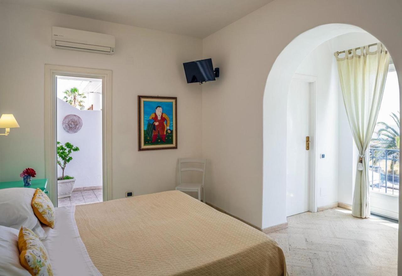 Deluxe Double Room with Sea View Terrace,1541059960:JPEG