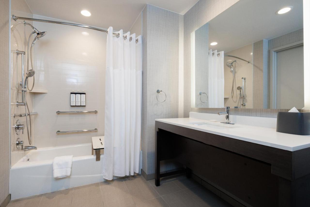 Queen Room with Two Queen Beds with Sofa Bed and Tub - Disability Access