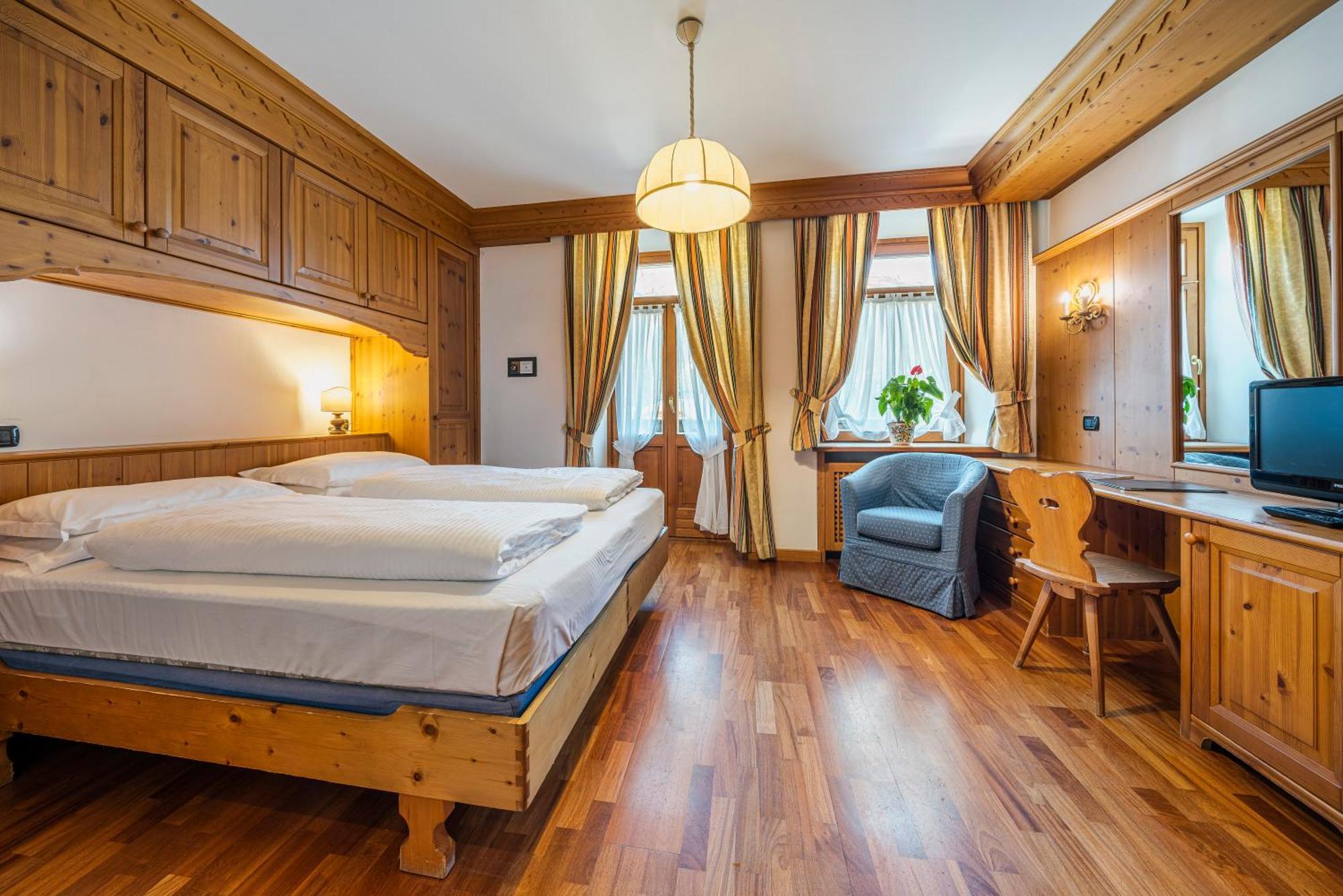 Junior Suite,1380907985:JPEG