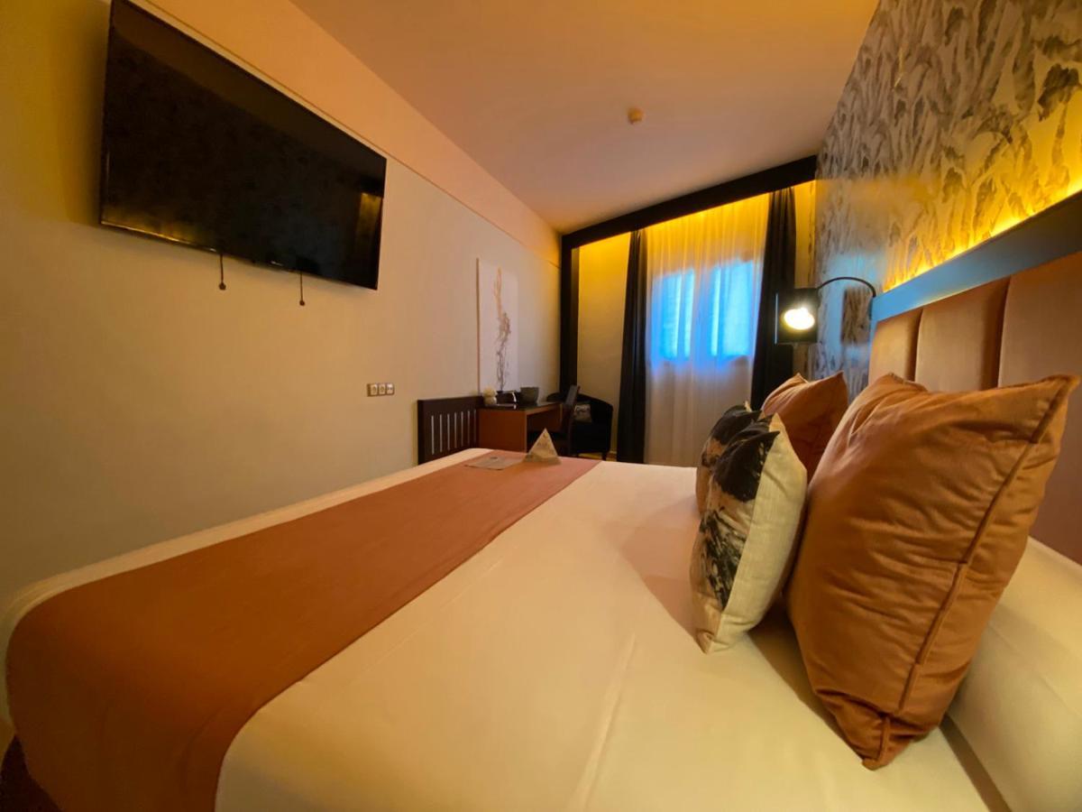 Double Room,1381184099:JPEG