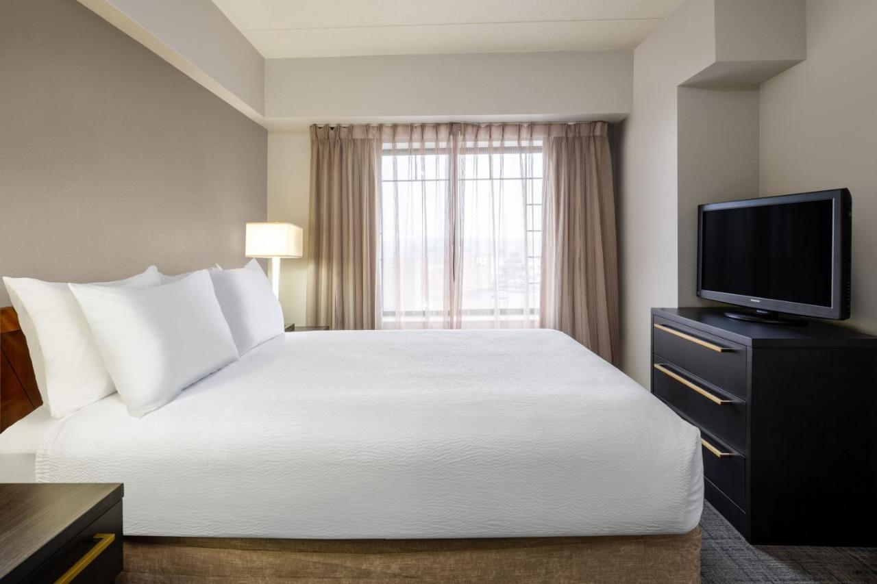 One-Bedroom Queen Suite with Sofa Bed