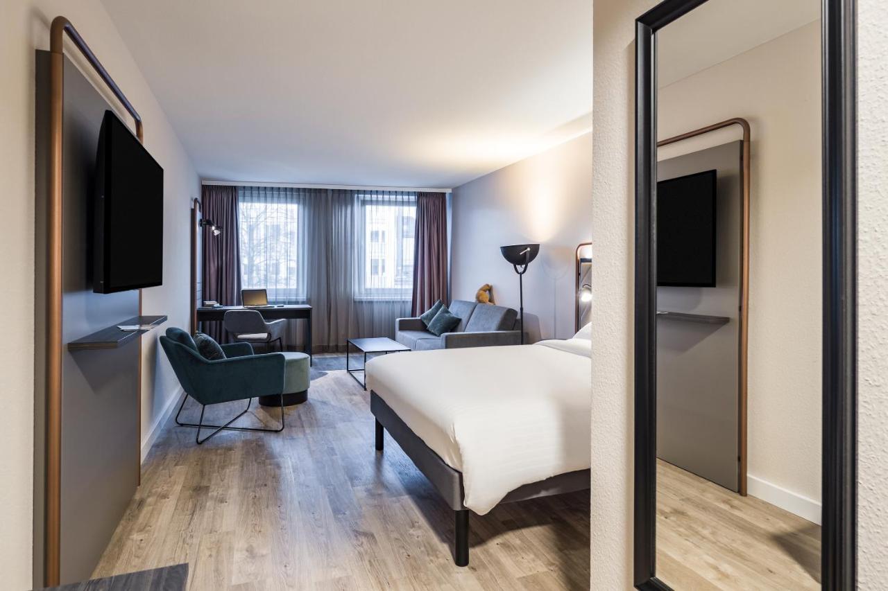 Family room with 1 Sweet Bed 160x200 by ibis Styles and sofa bed,1386651842:JPEG