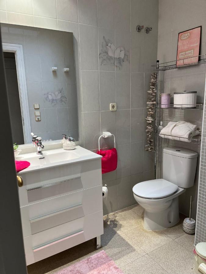 Single Room Private Bathroom,1548229303:JPEG