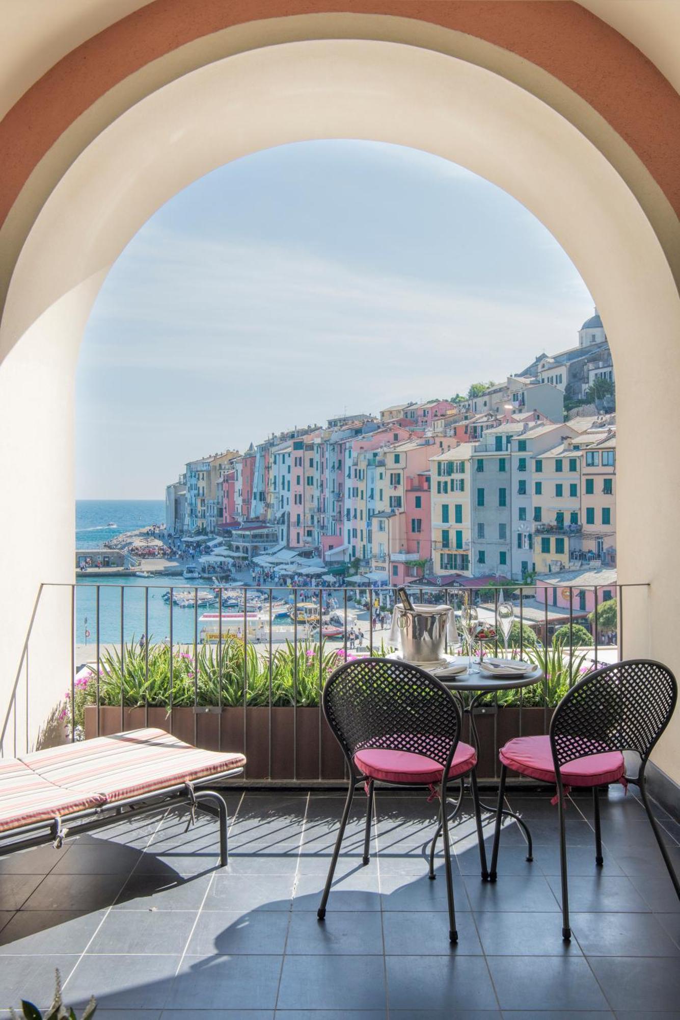 Junior Suite with Terrace and Sea View,1589235957:JPEG