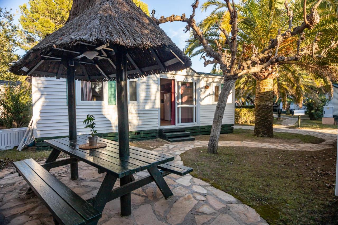 Deluxe Bungalow,1393499621:JPEG