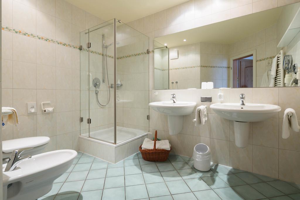 Comfort Doppelzimmer mit Balkon und Bergblick