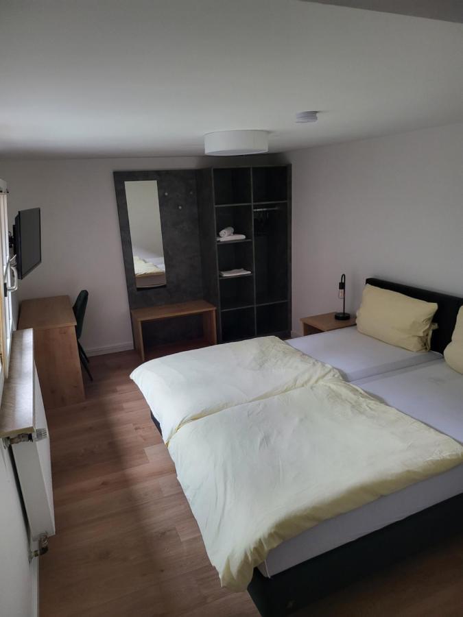 Großes Doppelzimmer