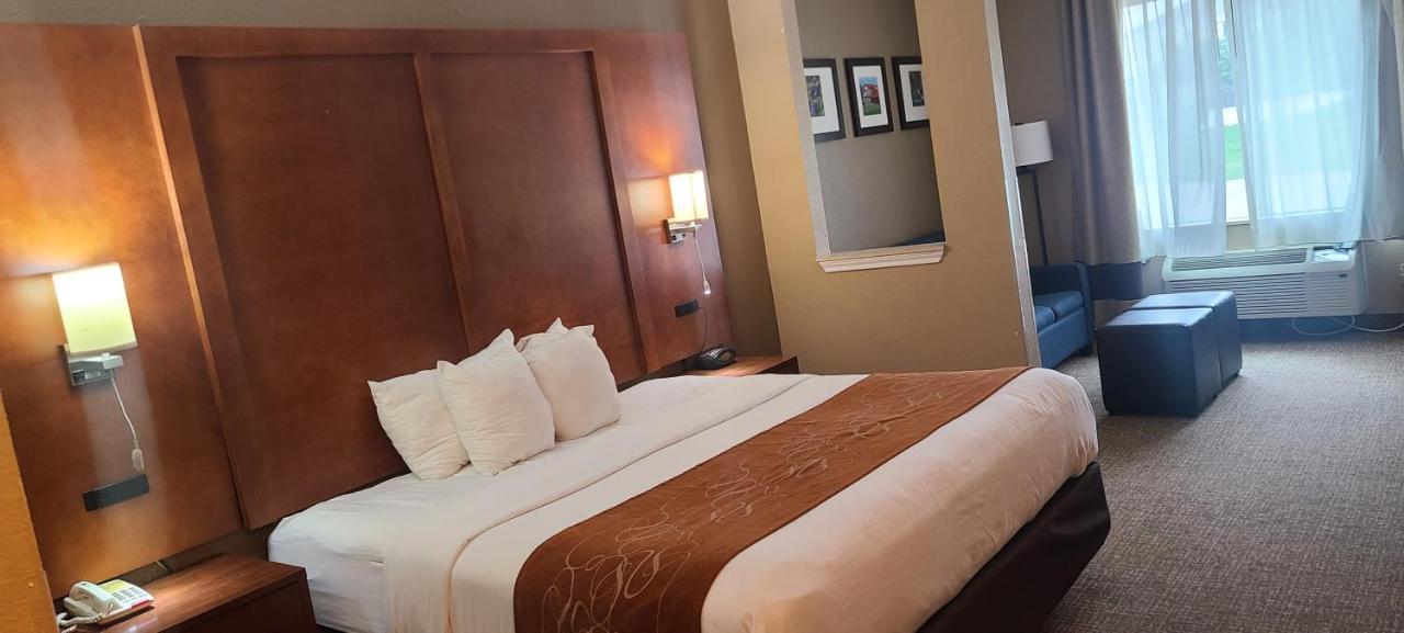 King Suite - Accessible/Non-Smoking