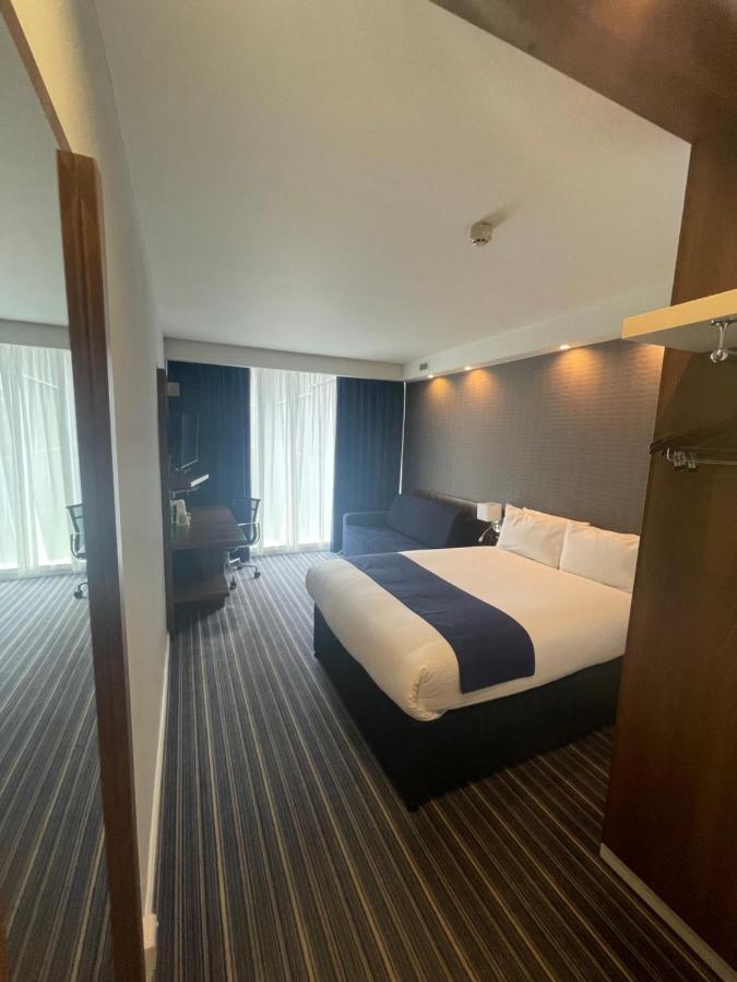 Standard Room Hot,1394133137:JPEG