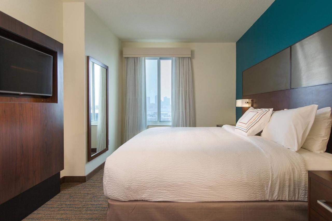 2 Bedroom Suite