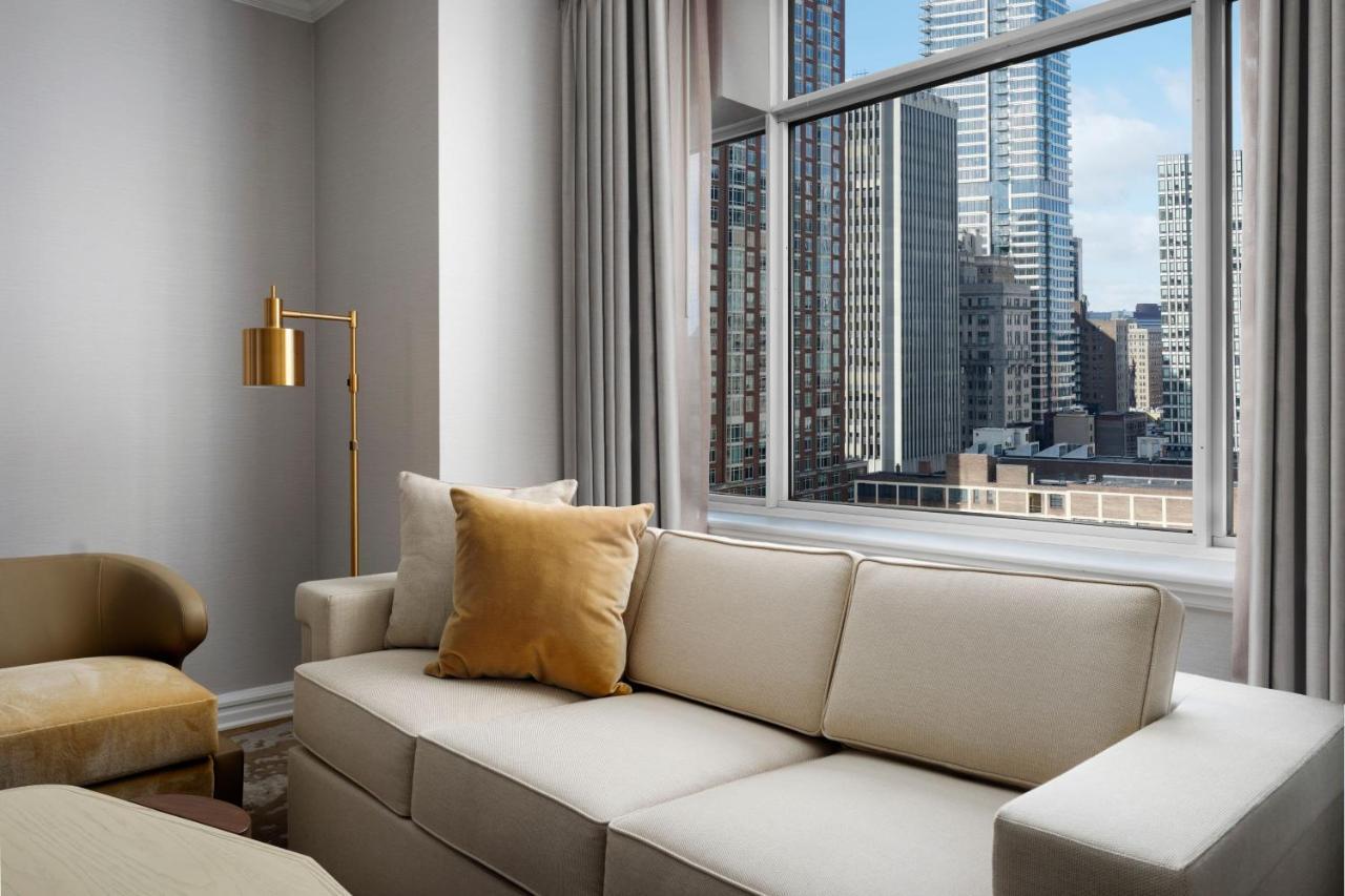 Executive Suite,1395408257:JPEG