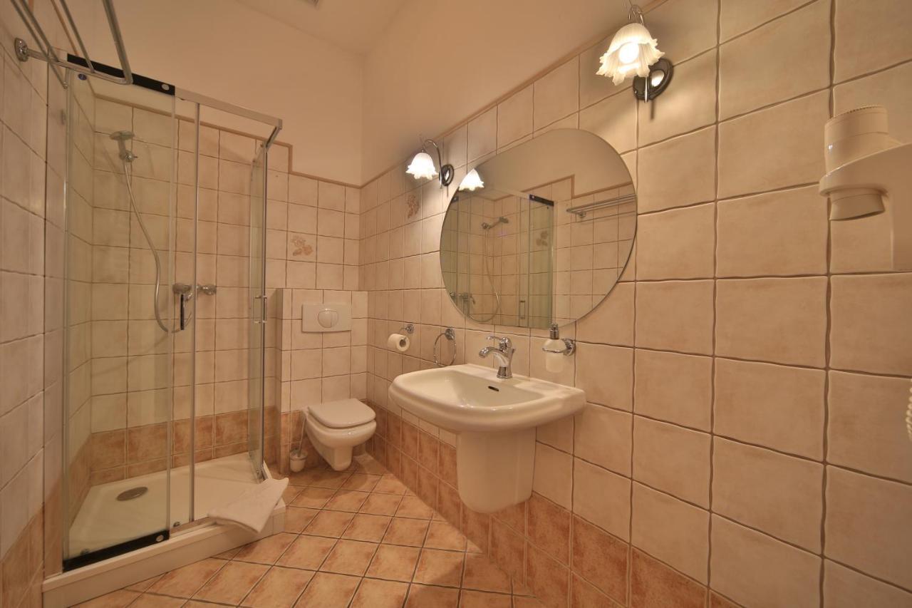 Standard Twin Room,1396108640:JPEG