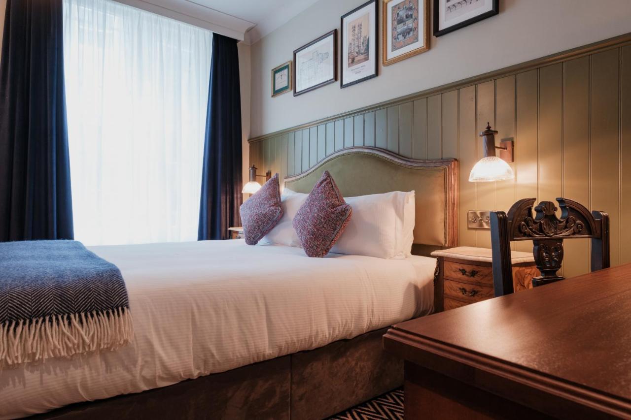 Double Room,1396417481:JPEG