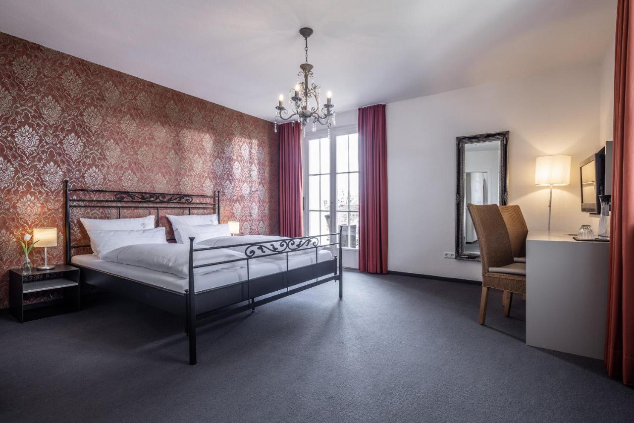Junior Suite with Balcony and Lake View,1396755773:JPEG