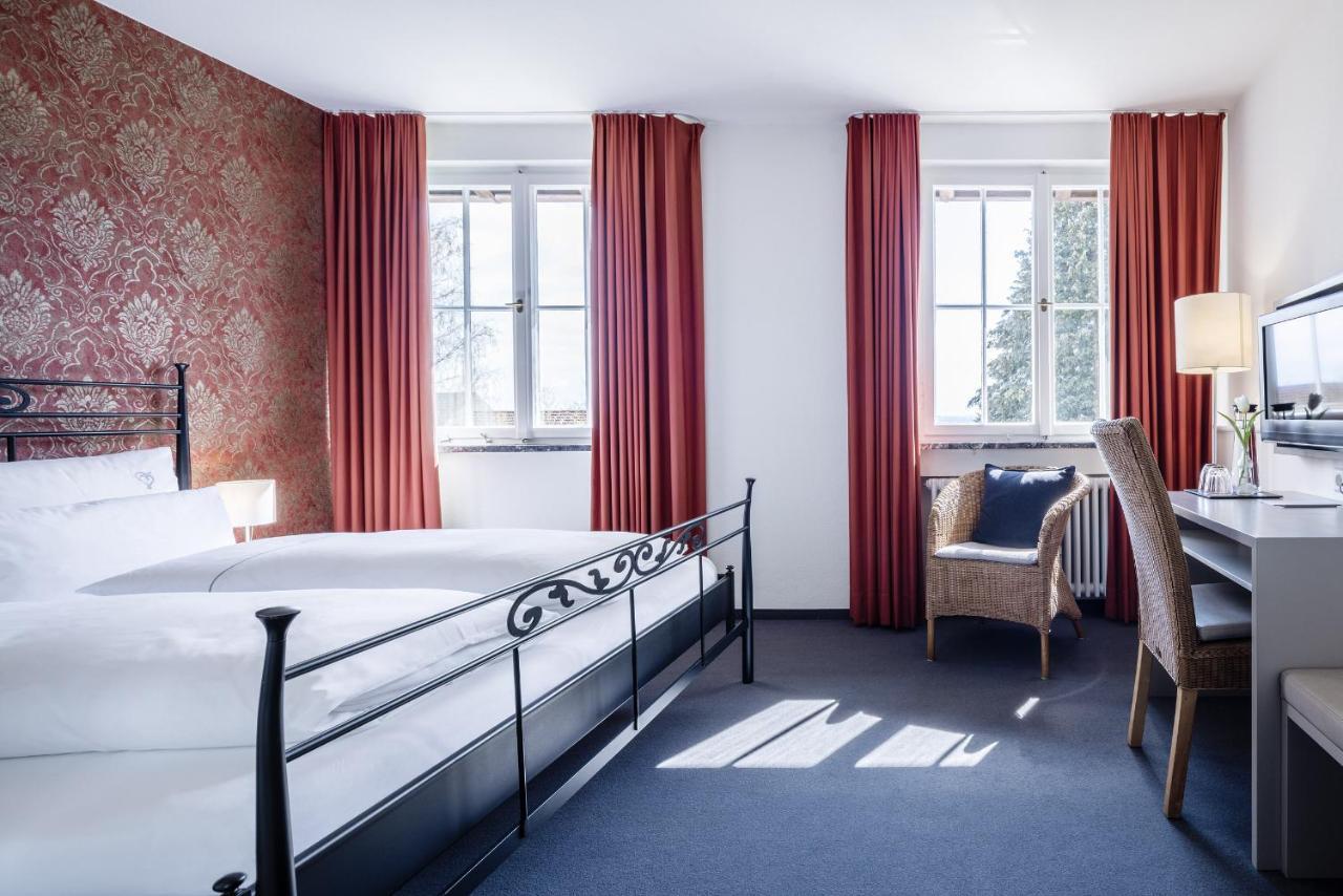 Double Room with Lake View,1396756799:JPEG