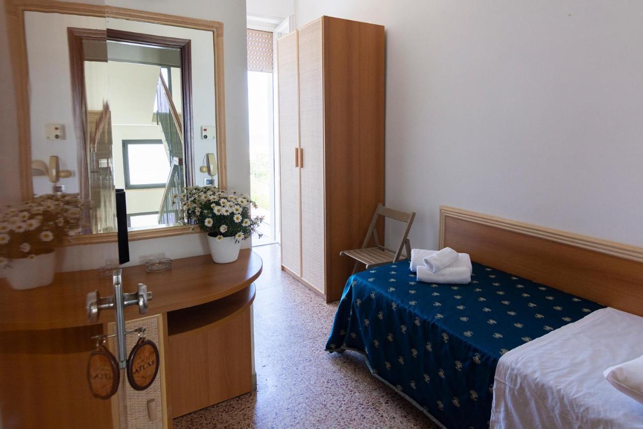 Single Room,1397629118:JPEG