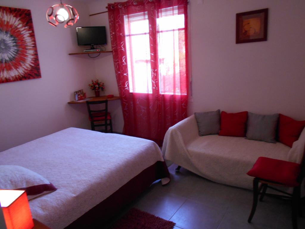 Chambre Triple avec Salle de Bains Privative