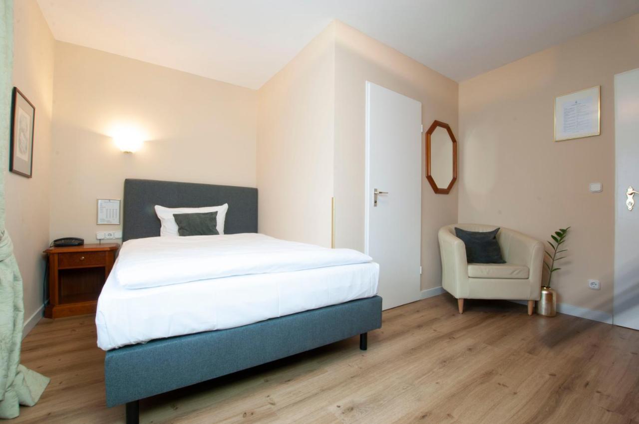 Single Room,1403519183:JPEG