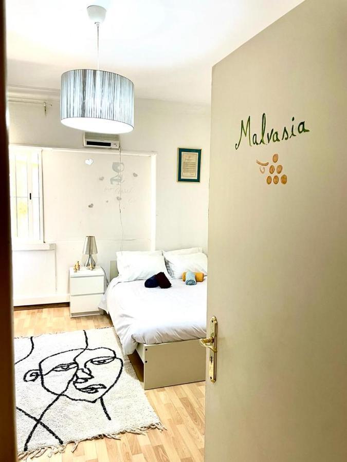 Quarto Quádruplo Económico com Casa de Banho Partilhada