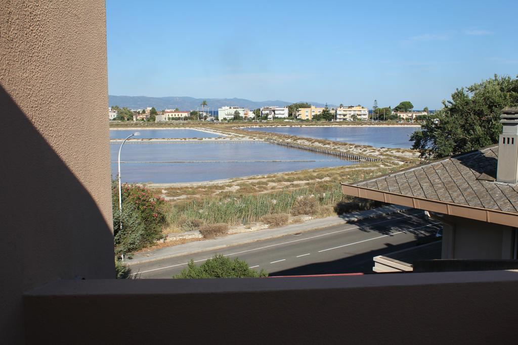 Doppelzimmer mit Balkon und Gartenblick