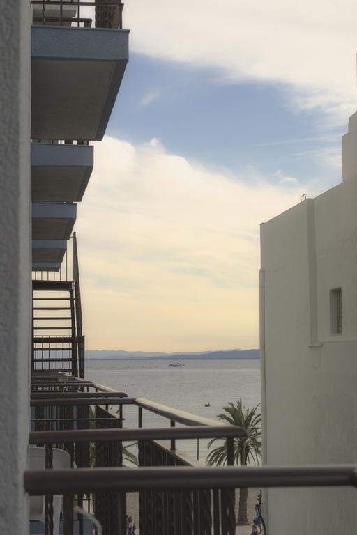 Habitación Doble con vistas laterales al mar - 2 camas