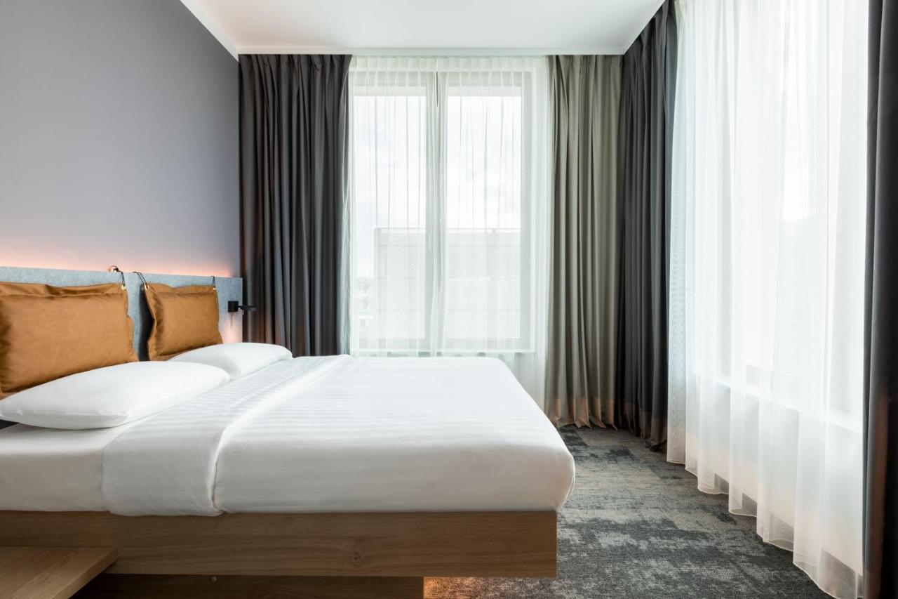 Moxy Queen Room with Sofa Bed,1404820985:JPEG