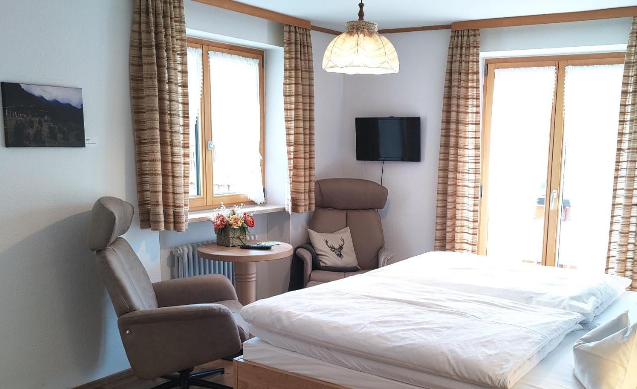 Doppelzimmer mit Gemeinschaftsbad