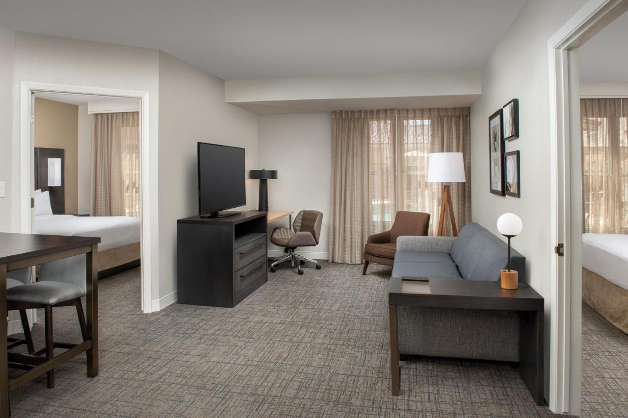 Two-Bedroom Suite,1398020681:JPEG