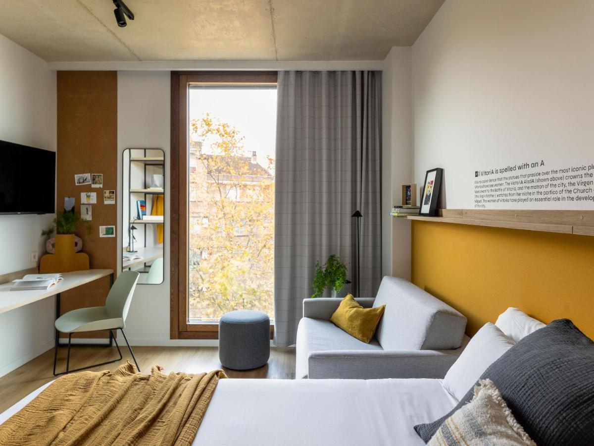 Estudio con 1 cama grande