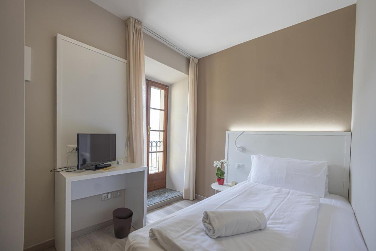 Superior Single Room with Lake View,1403756144:JPEG