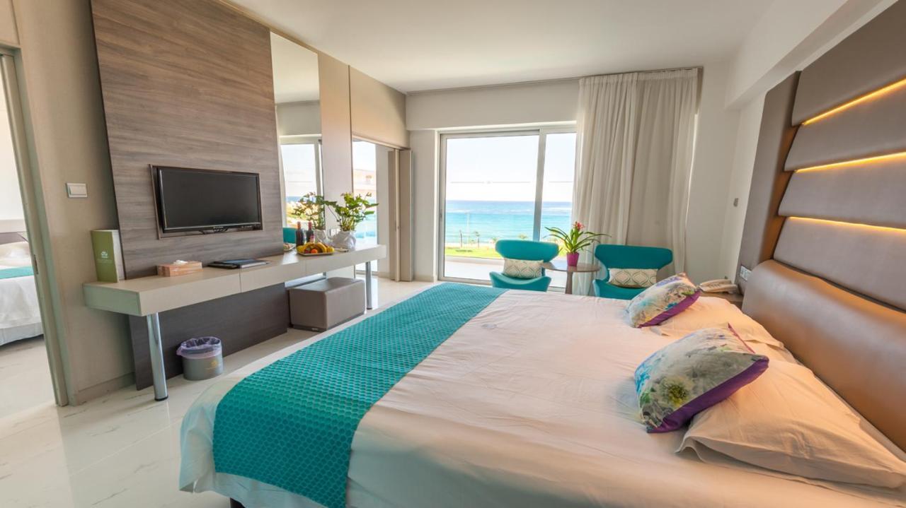Family Suite with Sea View
