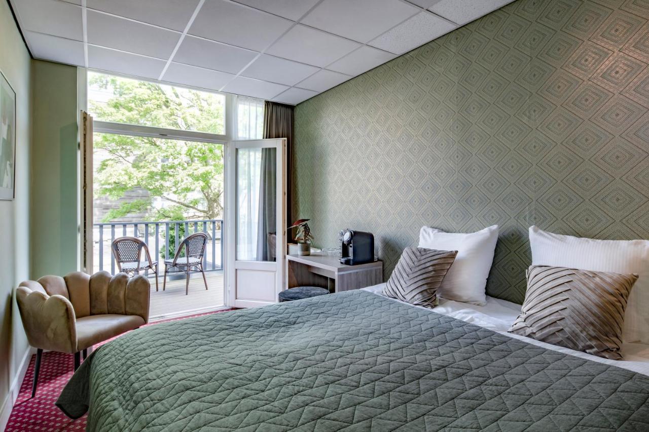 Double Room with Balcony,1414061657:JPEG