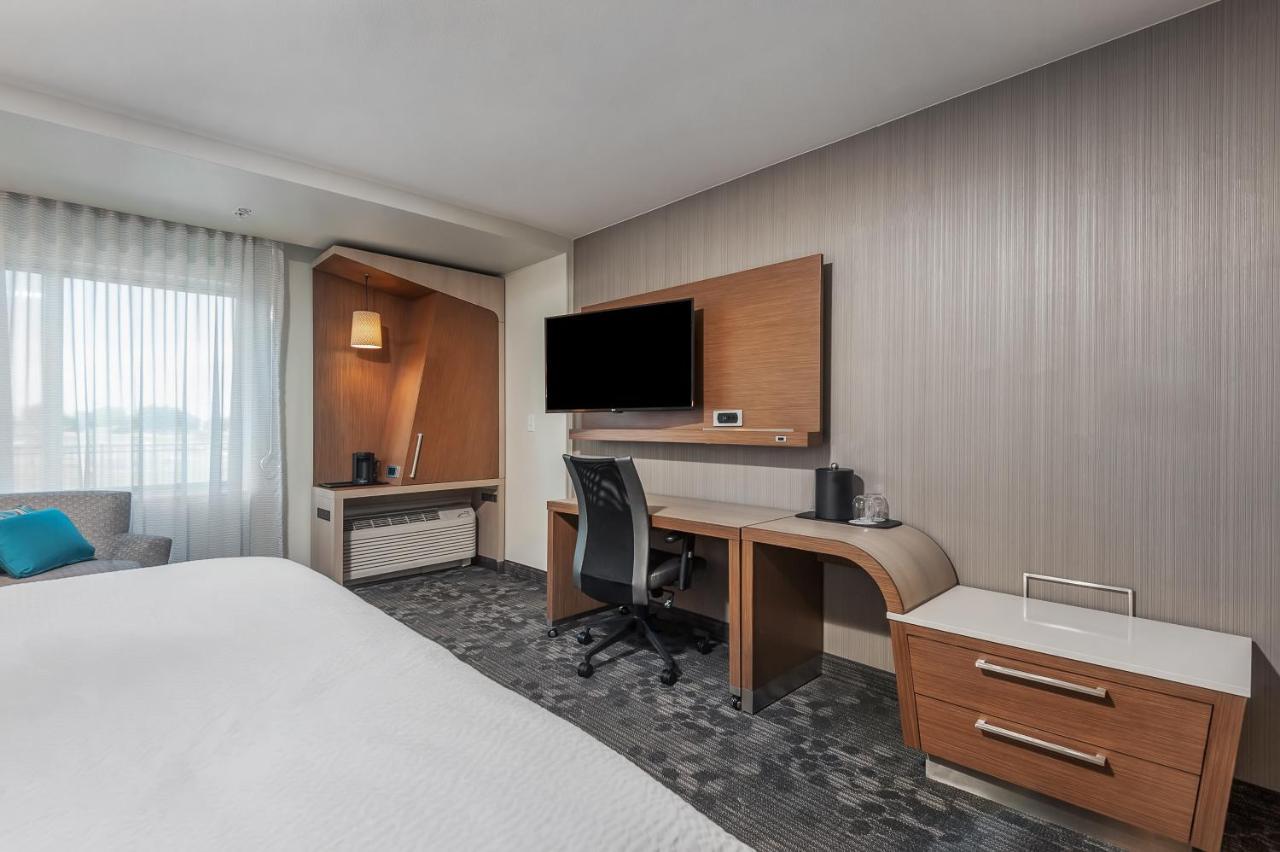 King Room with Sofa Bed